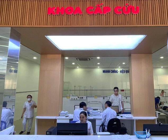 Nổ đồng hồ bình ô xy y tế ở TP.HCM, nữ điều dưỡng bị thương